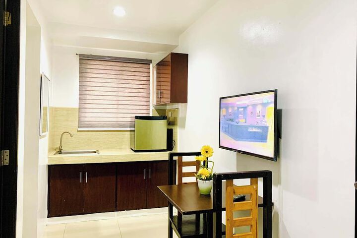 Room 4 of 17
