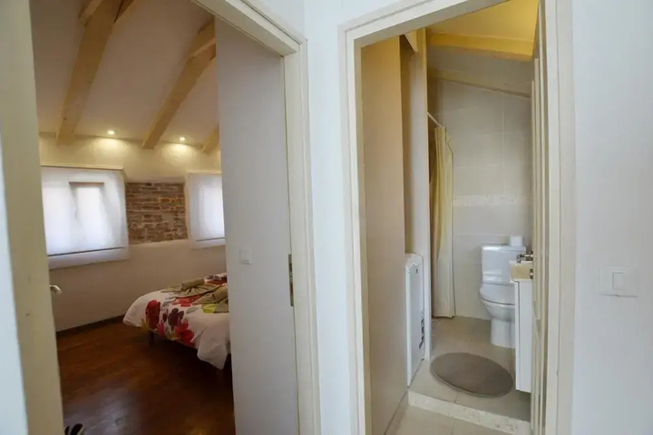 Room 2 of 12