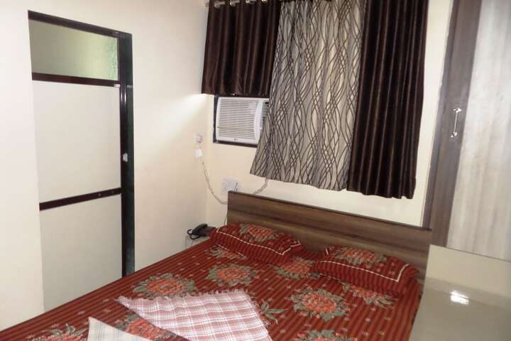 Room 15 of 20