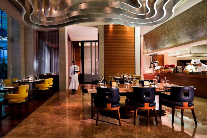 Dining 63 of 103