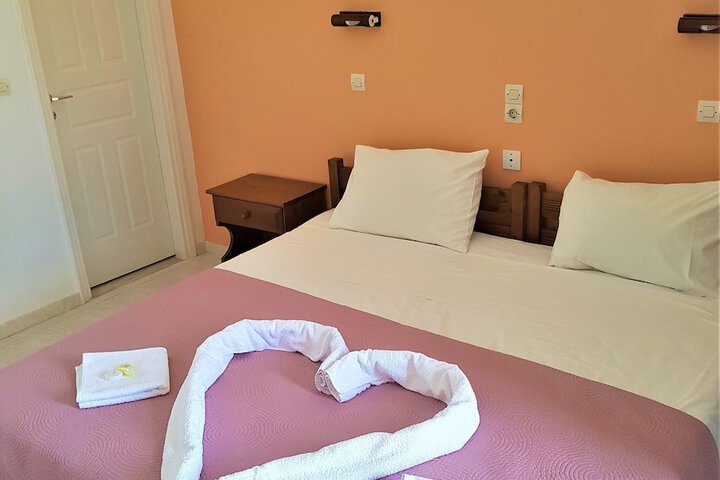 Room 11 of 53