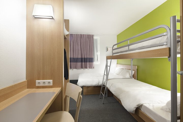 Room 5 of 44