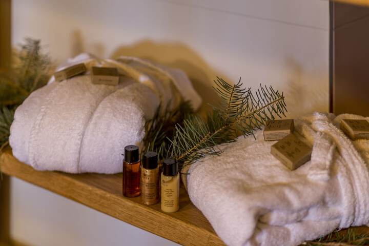 Room amenity