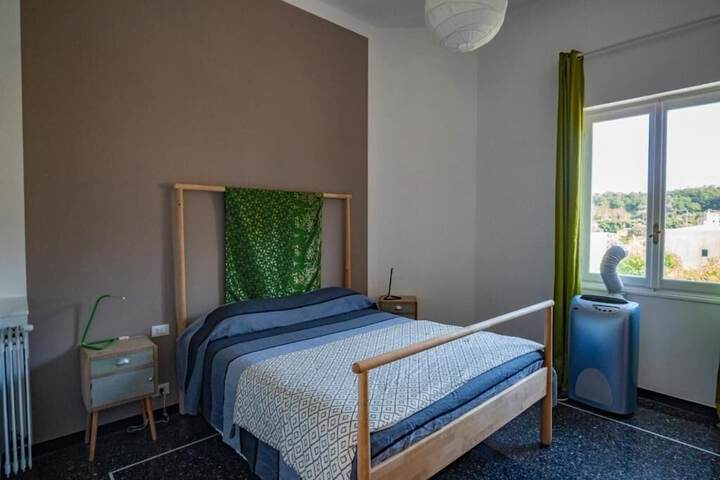 Room 4 of 42