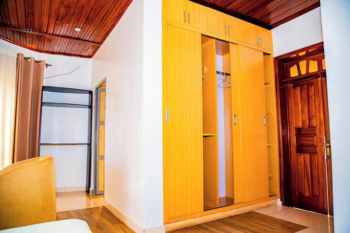 Room 7 of 60