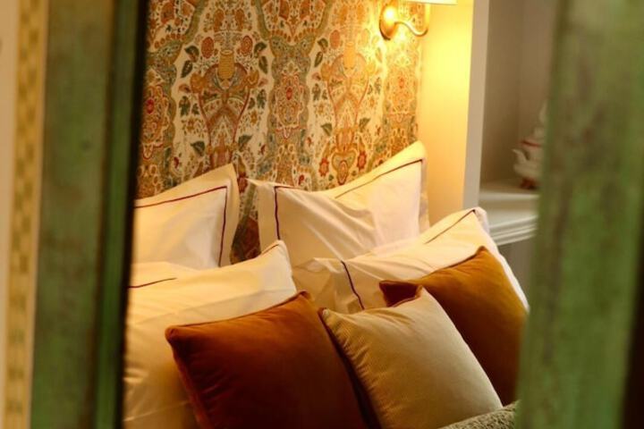 Room 11 of 25