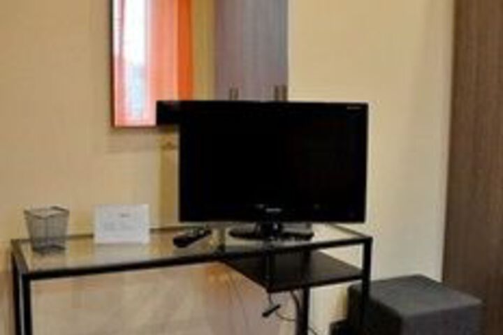Room 13 of 21