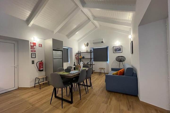 Room 47 of 143