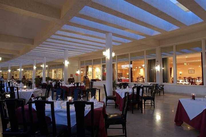 Dining 114 of 155