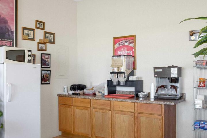 Breakfast/Coffee Service 7 of 11