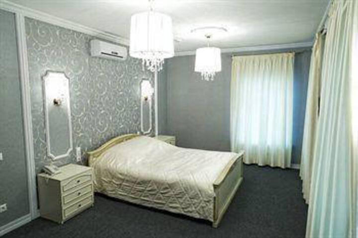 DOSTOEVSKIY HOTEL