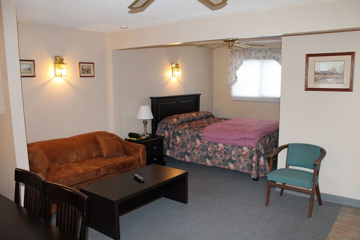 Room 4 of 34