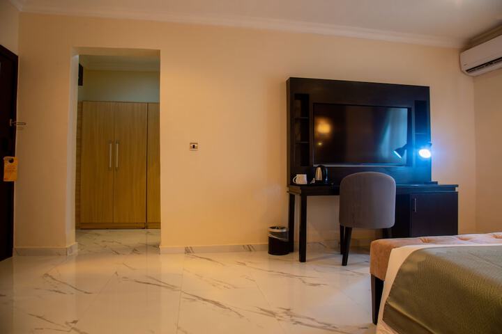 Room 10 of 54