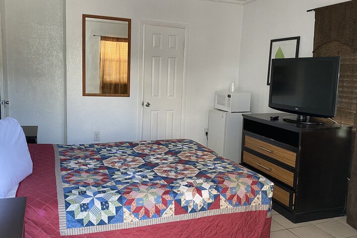 Basic Double Bed (17 of 20)
