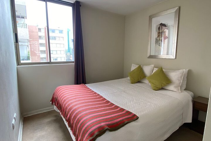 Room 9 of 33