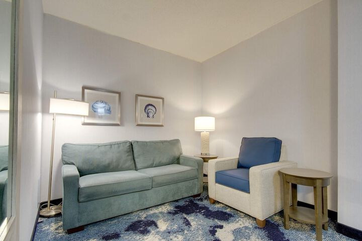 Suite King Bed Sofa North Wing (1 of 11)