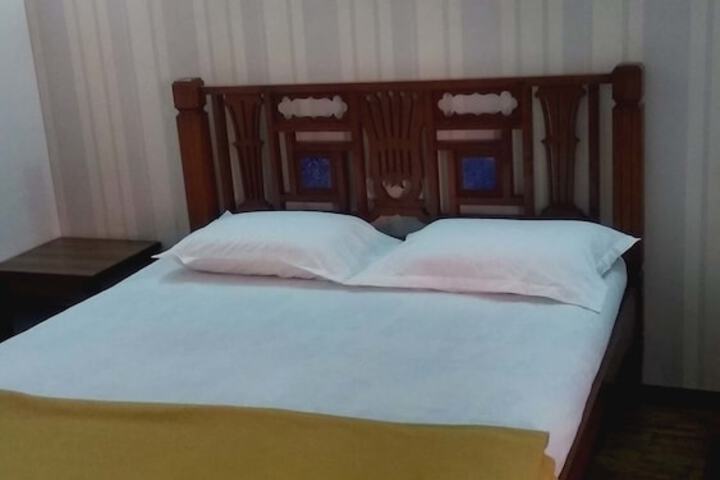 Room 5 of 44