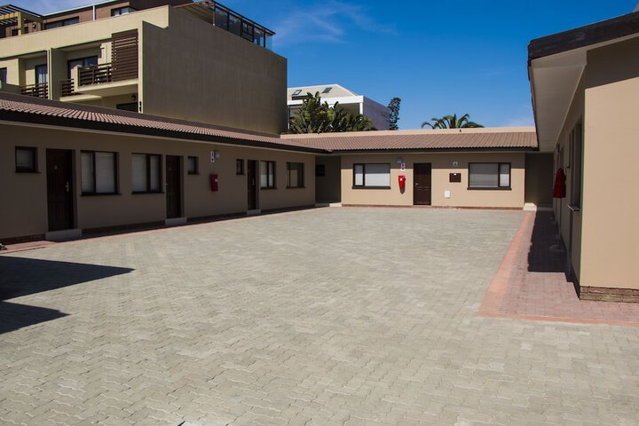 Hotel Exterior 23 of 23