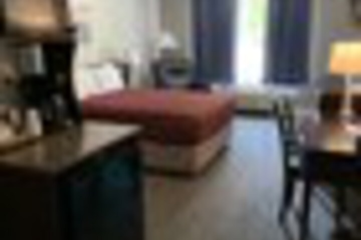 Room 41 of 297