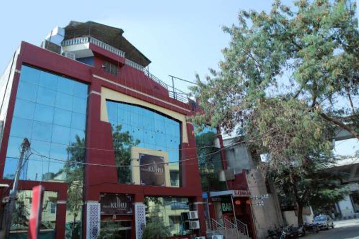 HOTEL RAJWADA PALACE