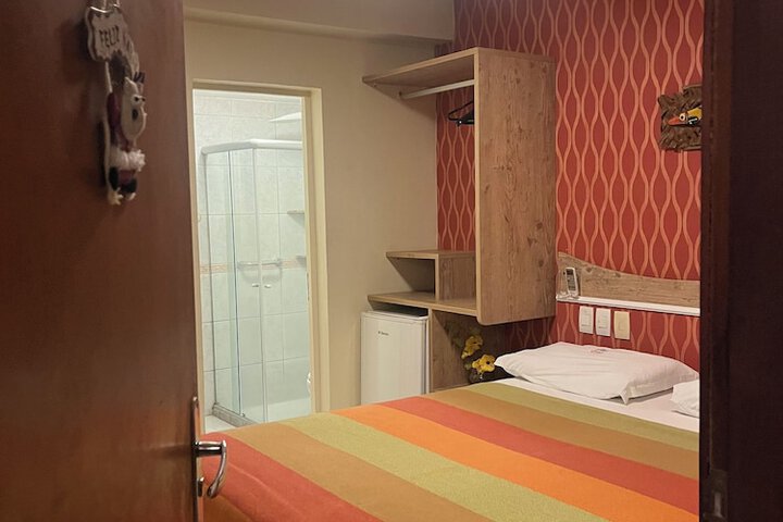 Room 23 of 80