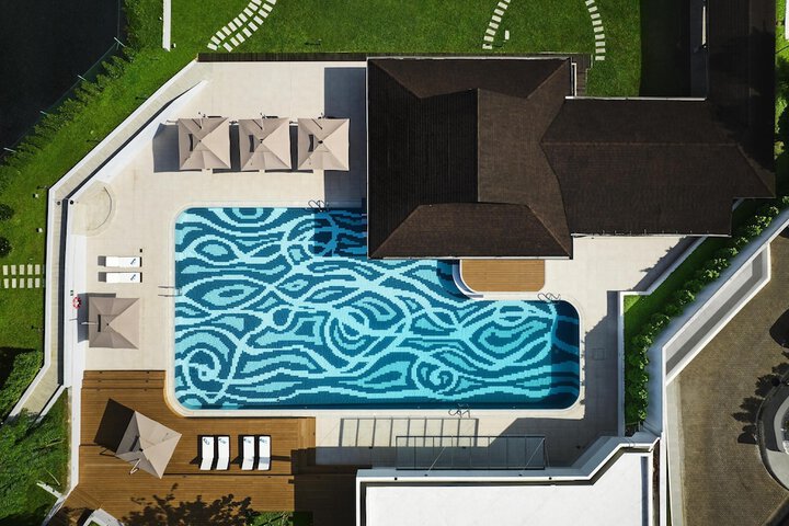 Pool 56 of 106