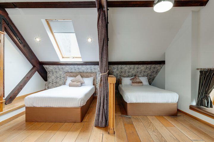 Room 44 of 94