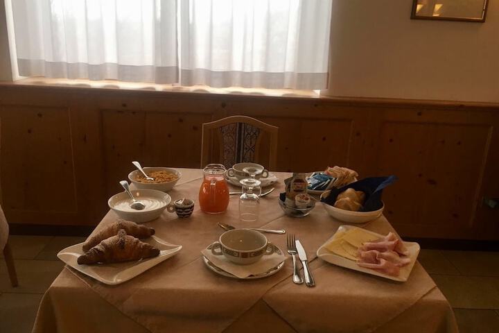 Breakfast/Coffee Service 56 of 66