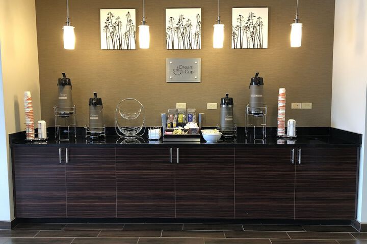 Breakfast/Coffee Service 40 of 54