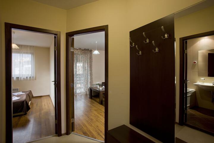 Room 37 of 132