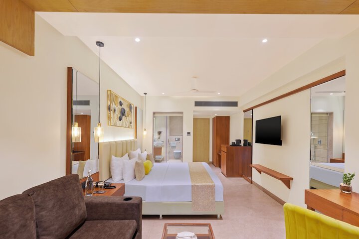 Room 9 of 36