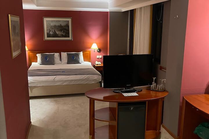 Room 15 of 35