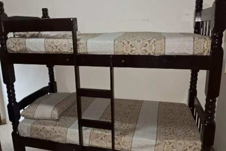Room 7 of 40