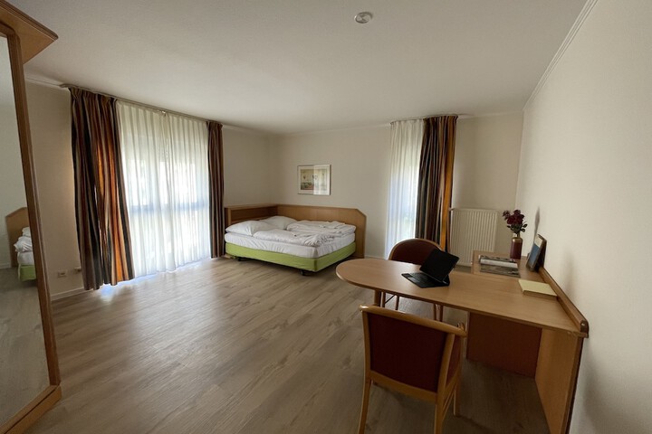 Room 8 of 50