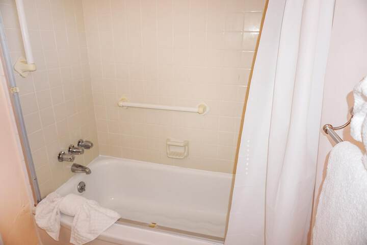 Room 268 of 325