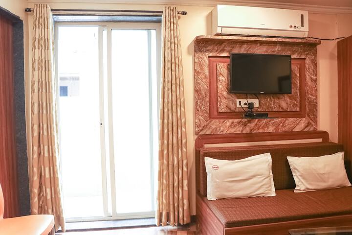 Room 27 of 44