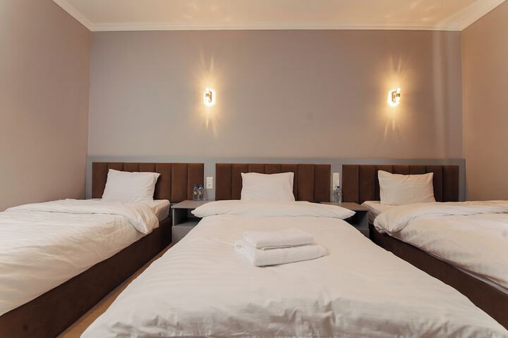 Room 9 of 51