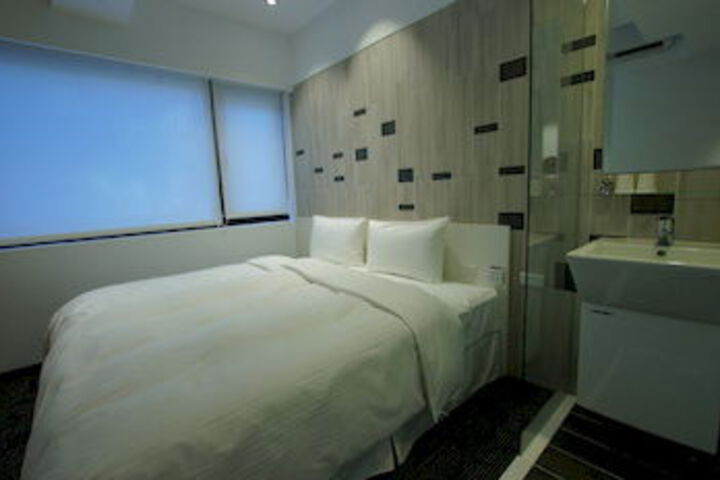Room 58 of 65