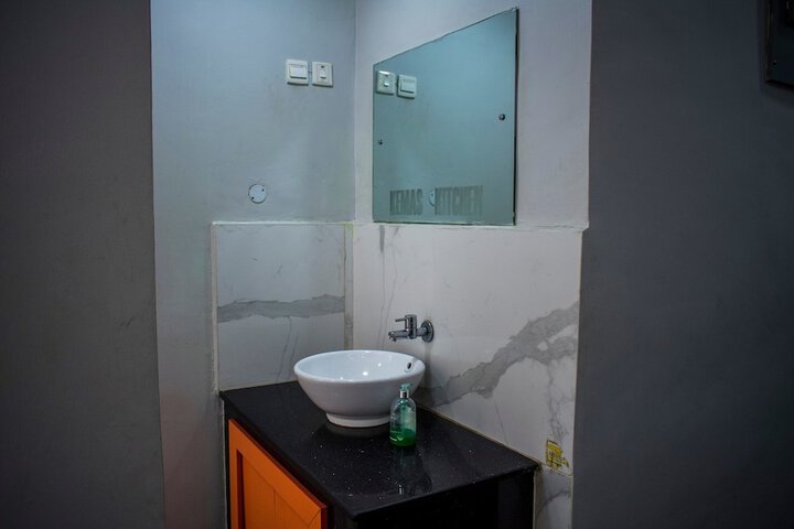 Room 20 of 32