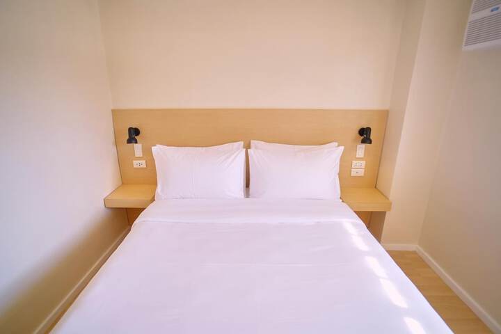 Room 14 of 37