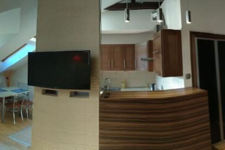 Room 4 of 14