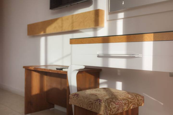 Room 35 of 108
