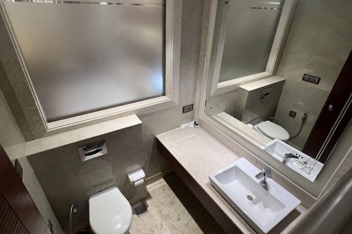 Room 14 of 26