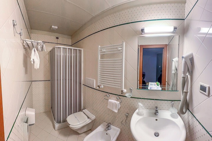 Room 20 of 41