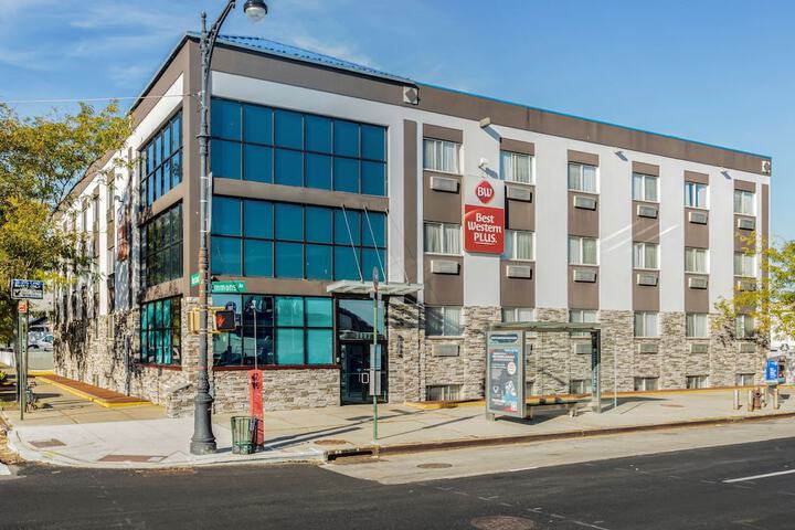 Best Western Plus Brooklyn Bay Hotel Brooklyn | Bookonline.com