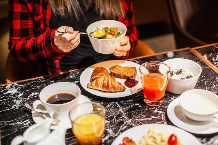 Breakfast/Coffee Service 85 of 102
