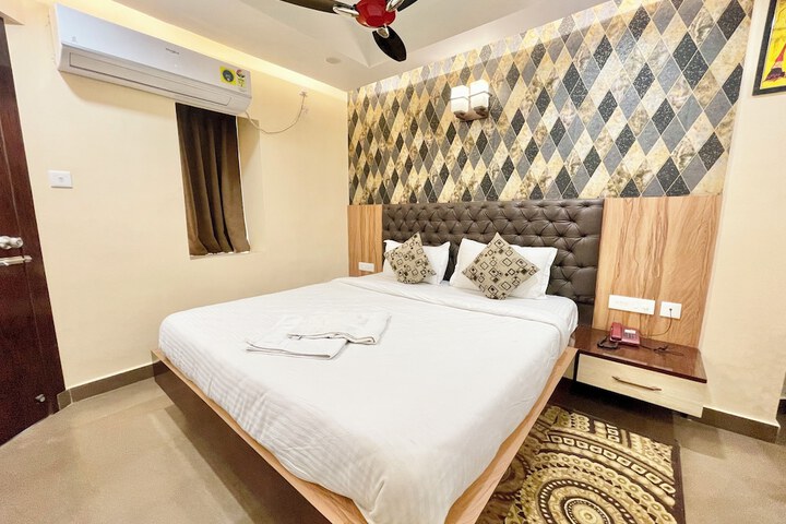 Room 16 of 159