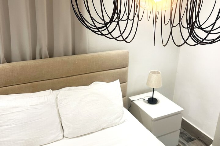 Room 7 of 42