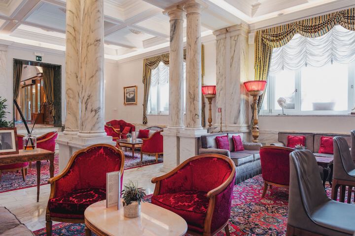 Guest Lobby
