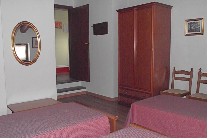 Room 19 of 114
